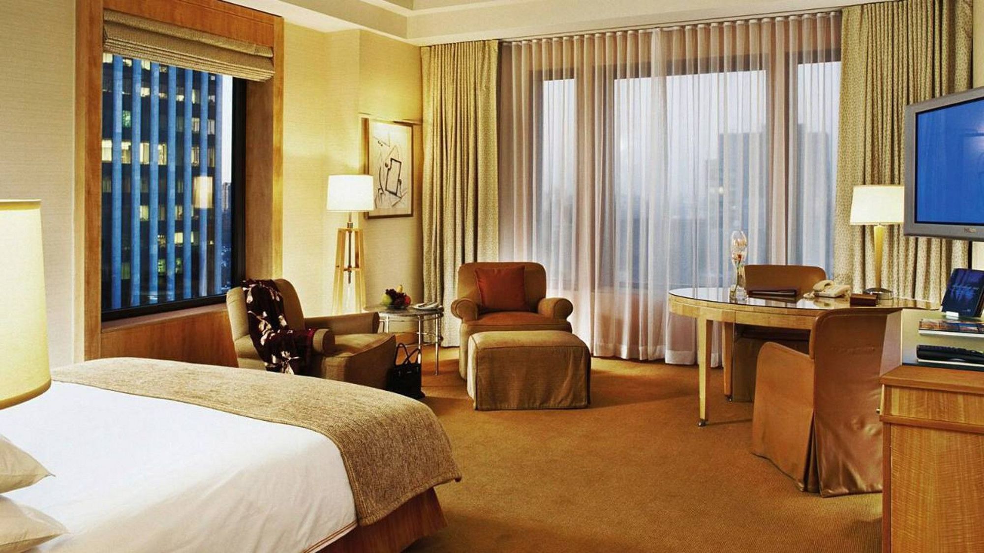 Four Seasons Hotel New York Room photo